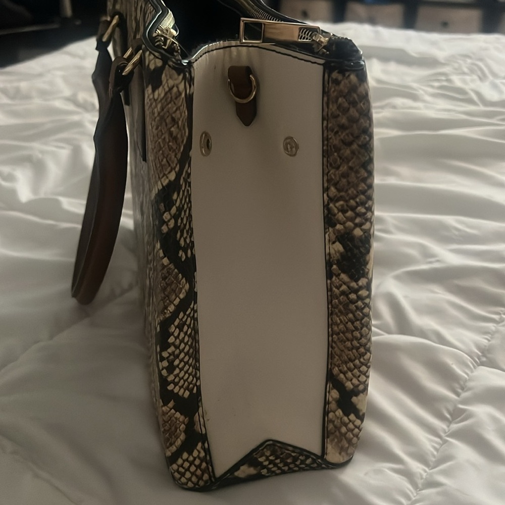 Aldo Snakeskin Patterned Women's Bag - Picture 5 of 5